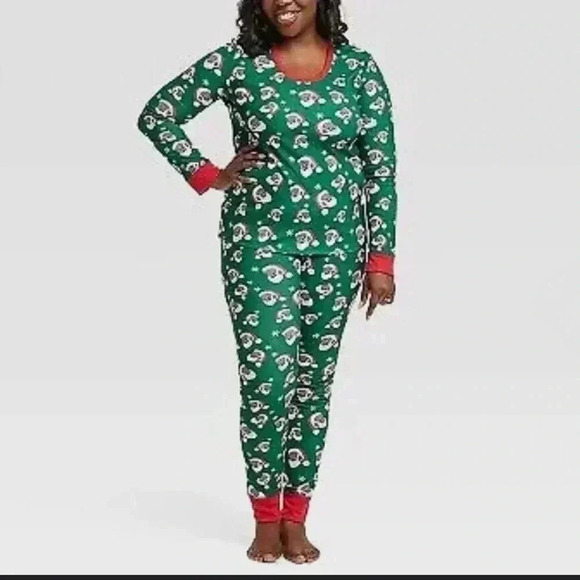 TARGET Green Pajama Christmas Sets for
Women Various Sizes - Picture 2 of 12